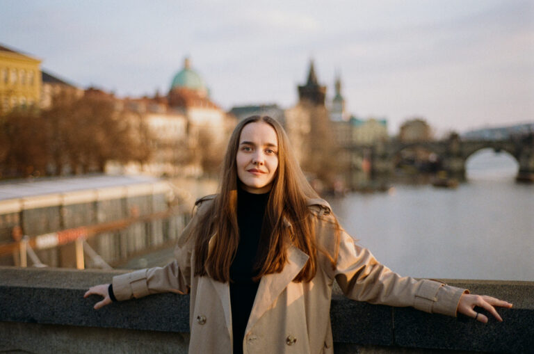 Focení na film a na digitál: Nikon 100F VS Fujifilm XT5
