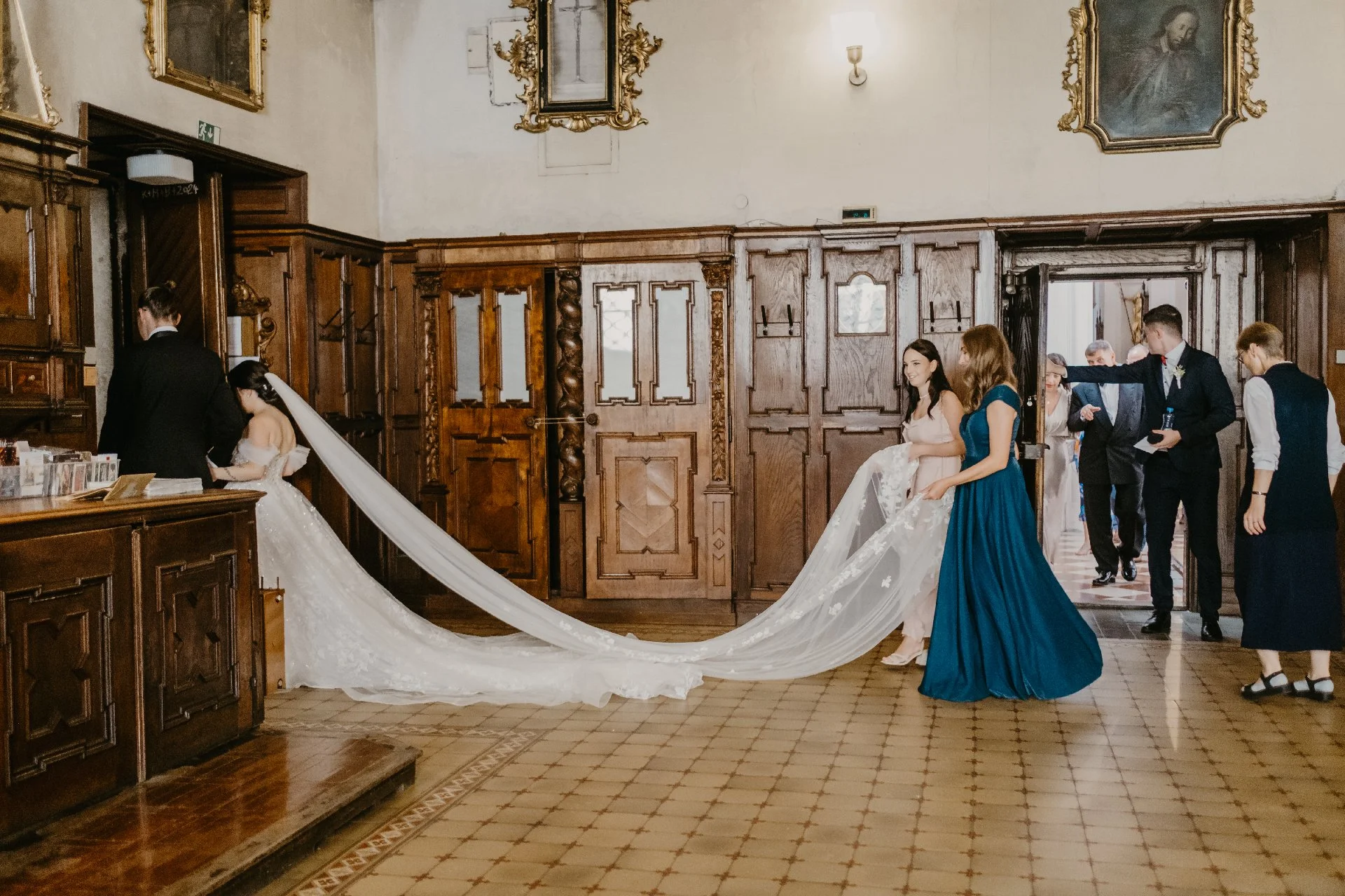 letensky zamecek wedding prague