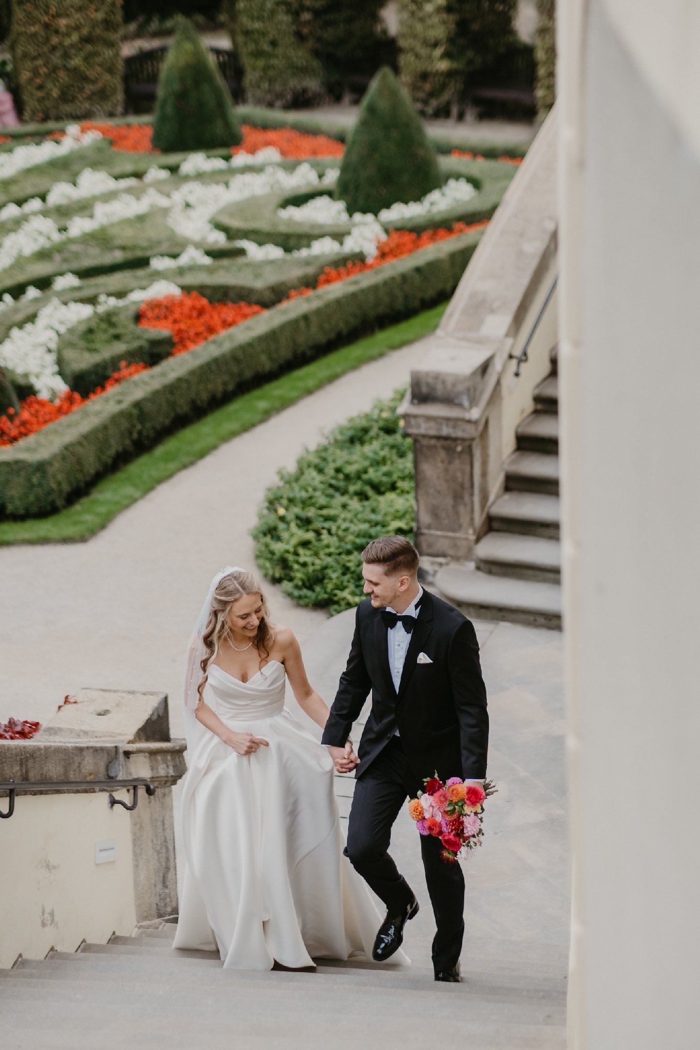 PRAGUE WEDDING PHOTOGRAPHER