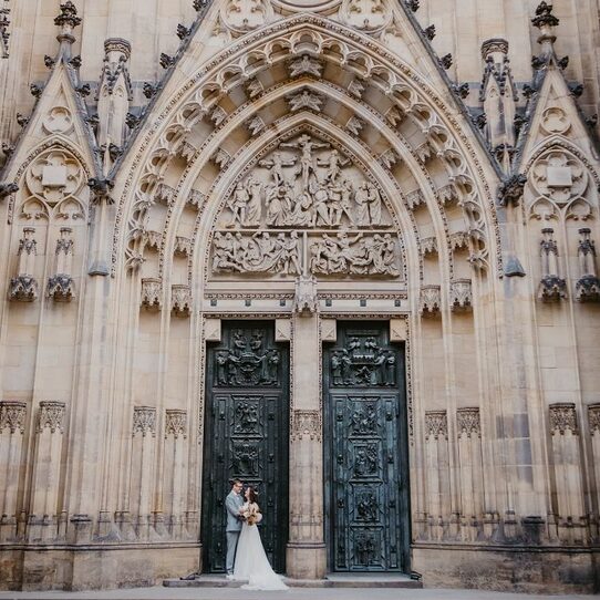 PRAGUE WEDDING PHOTOGRAPHER