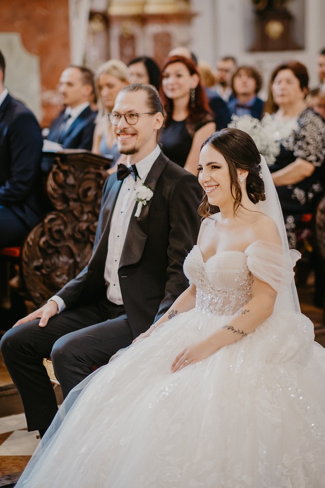 PRAGUE WEDDING PHOTOGRAPHER